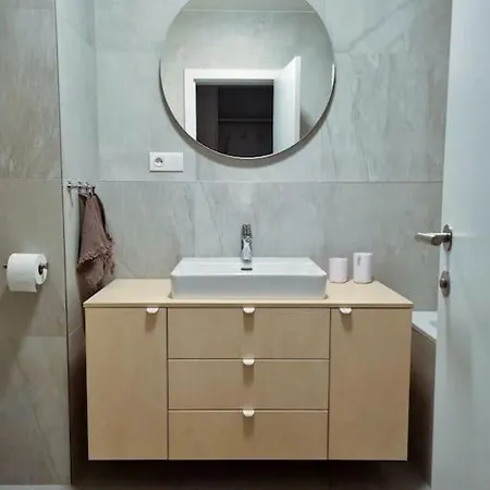 Zwirn, Free Parking, 24/7 Access Apartment