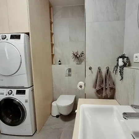 Zwirn, Free Parking, 24/7 Access * Bratysława