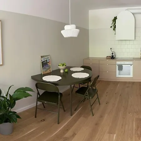 Zwirn, Free Parking, 24/7 Access *