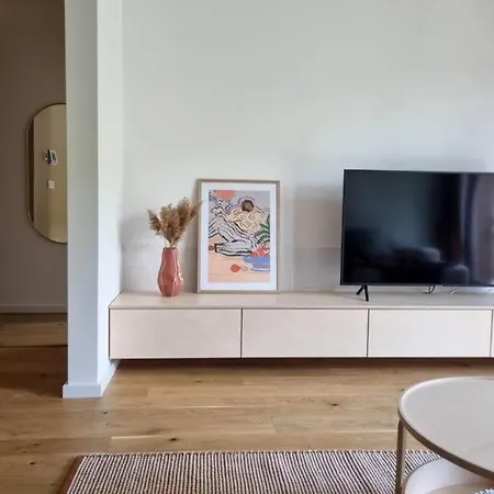 Zwirn, Free Parking, 24/7 Access Apartment *