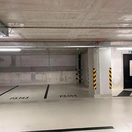 Zwirn, Free Parking, 24/7 Access Daire *