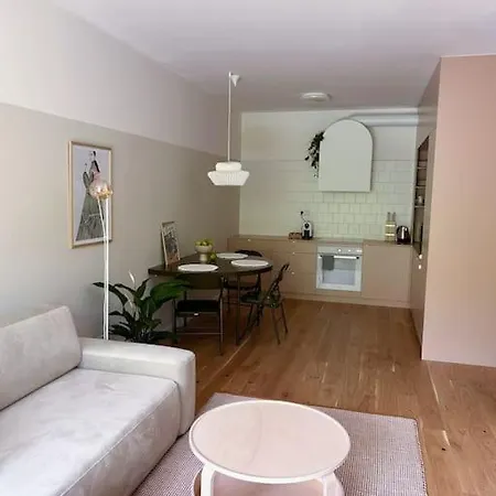 Zwirn, Free Parking, 24/7 Access Bratislava