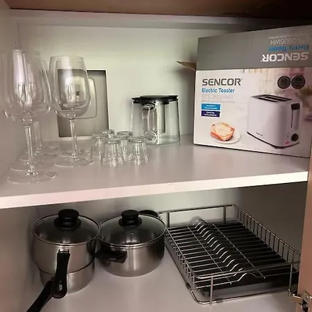 Zwirn, Free Parking, 24/7 Access